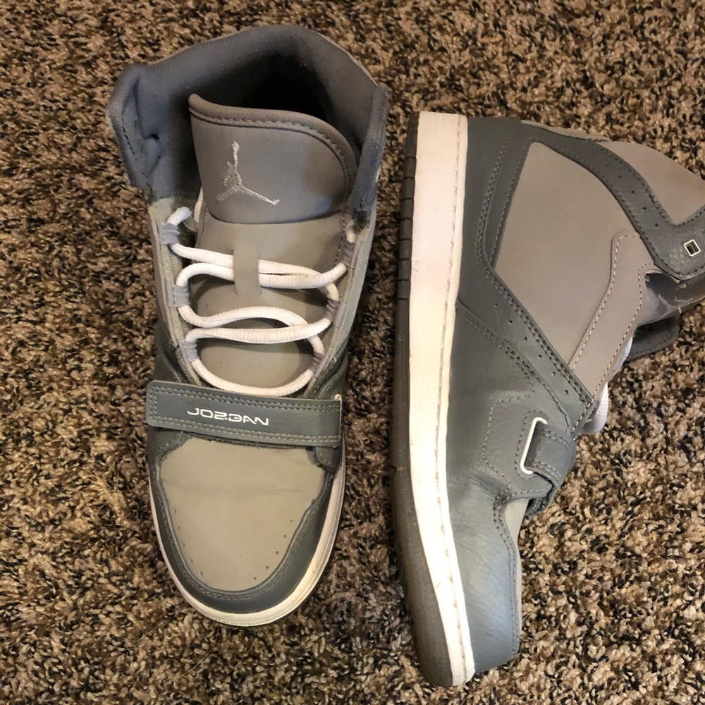 Jordan’s size 6.5 youth
